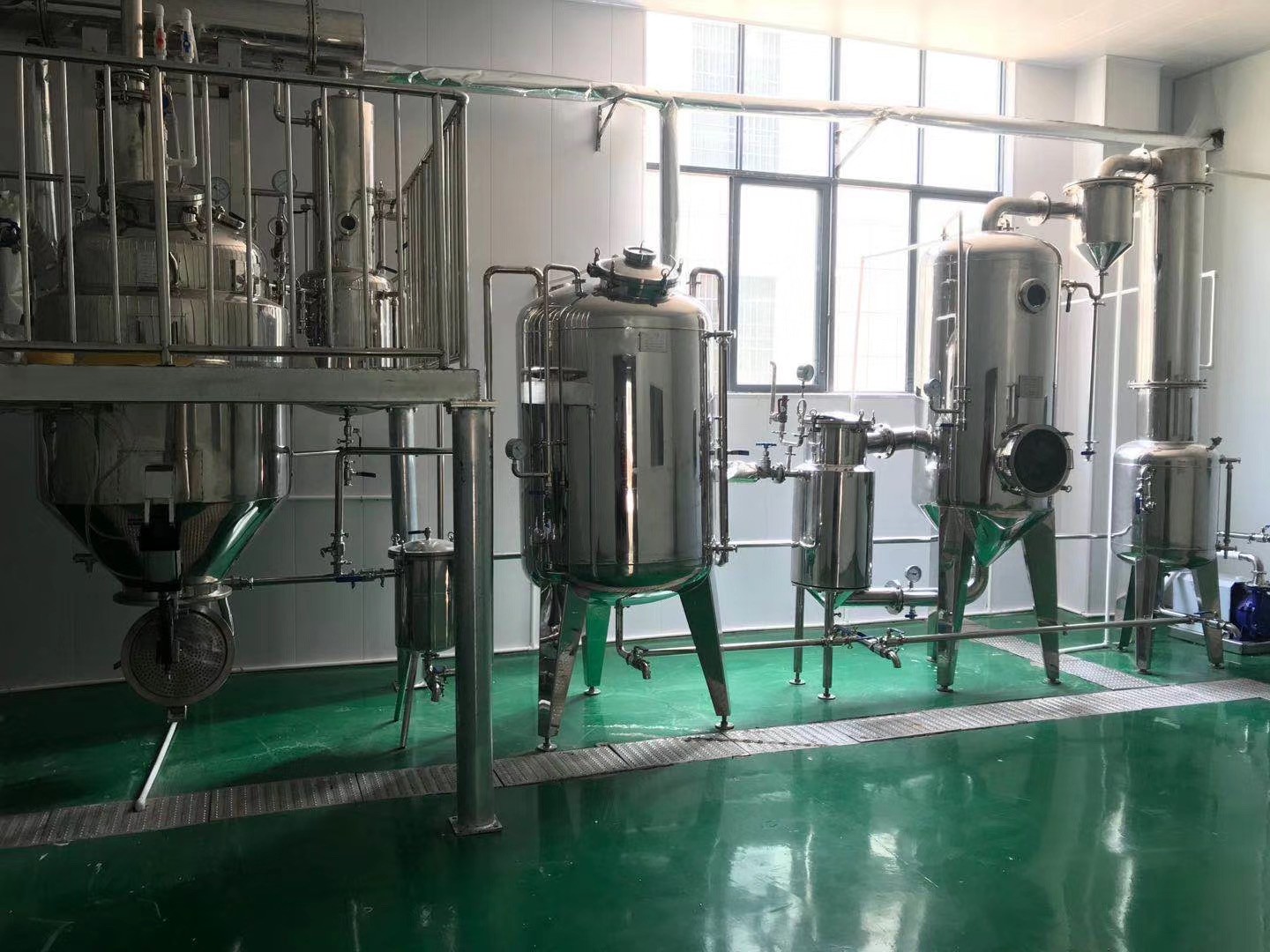 黃精（jīng）提取物的生產（chǎn）設備 小型中（zhōng）試生產（chǎn）線